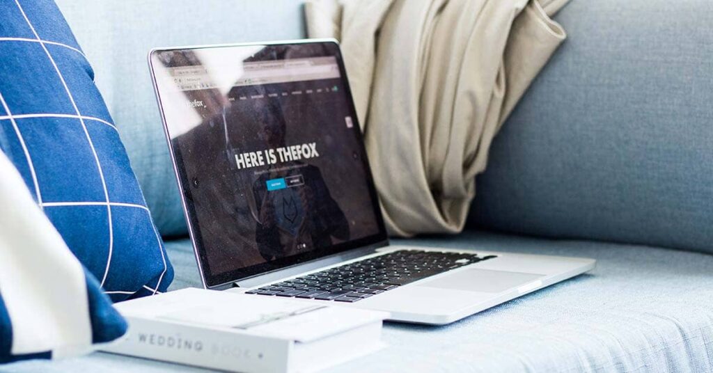 Art E-Commerce Minimalist WordPress Theme Development - Code Canel